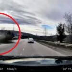 TAKLA ATIP KARSI YONE GECEN OTOMOBILIN 2 1109570 329384