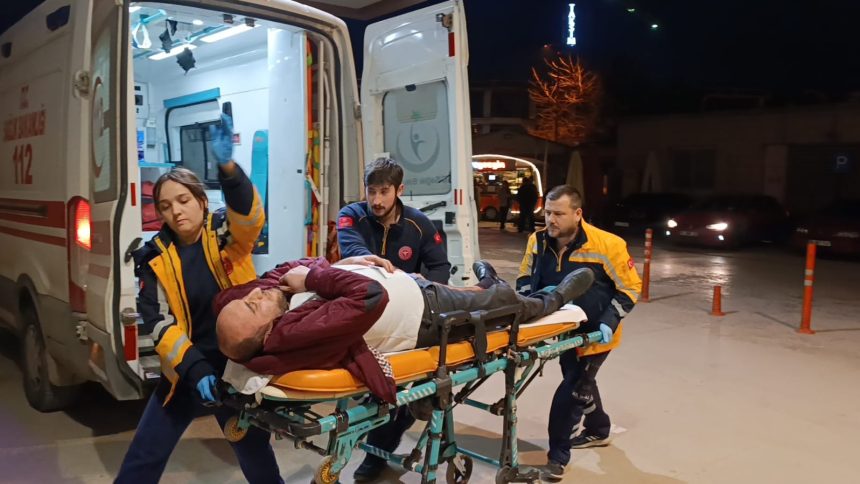 TARTISTIGI KAYINBIRADERINI BACAGINDAN VU 1099782 326477