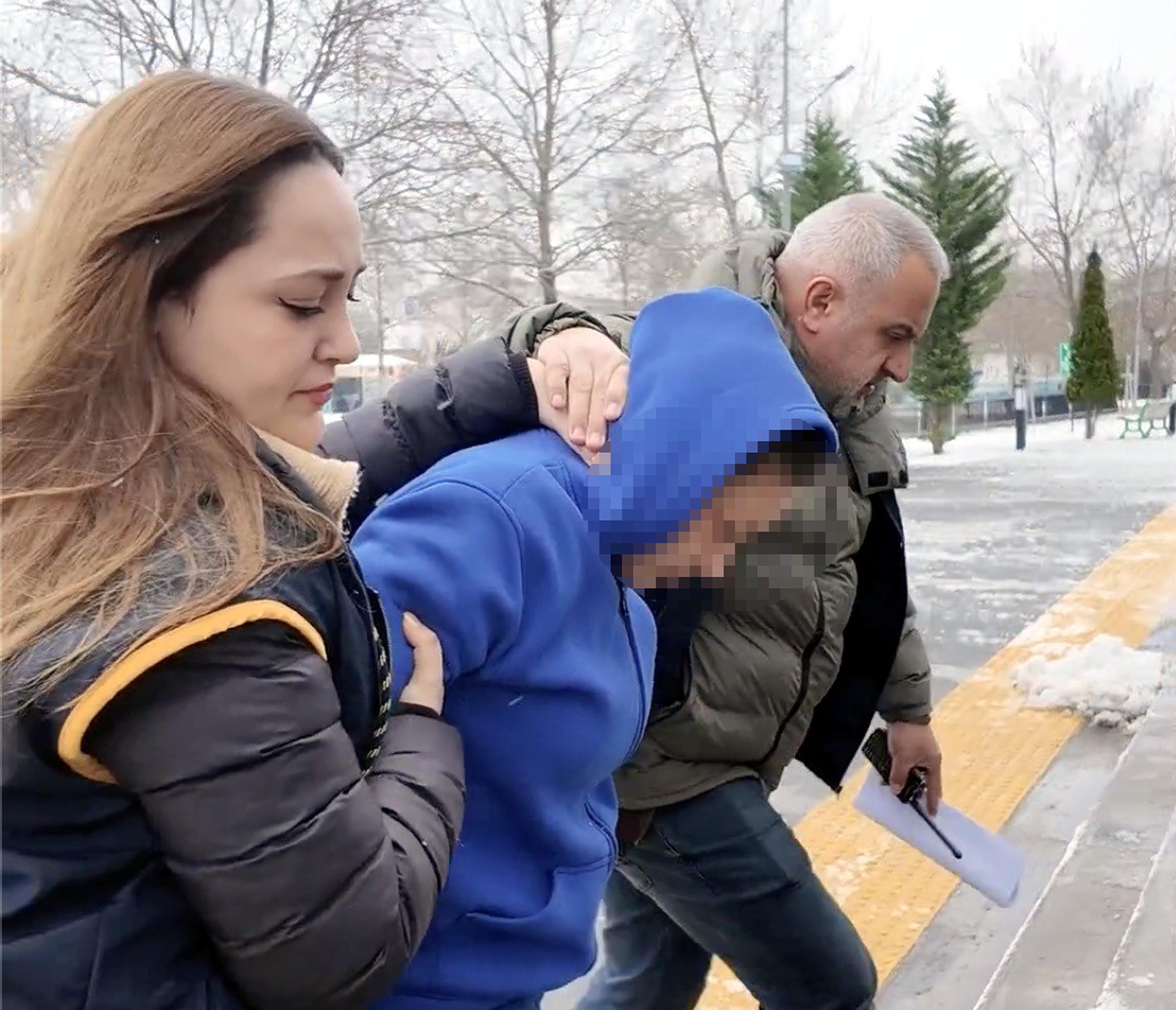 Teyzesini öldürüp, cesedini kolonya dökerek ateşe veren ş.