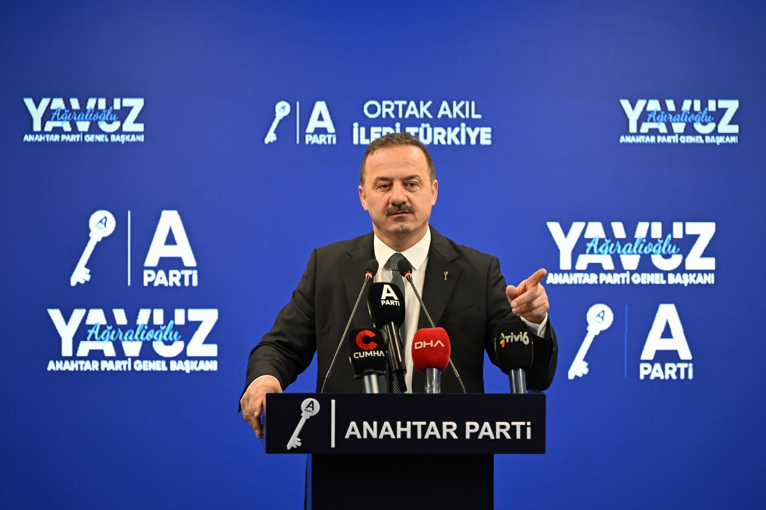 Yavuz Ağıralioğlu: Partimiz her geçen gün millet kalbinde b