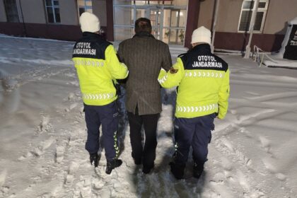 YOL VERME TARTISMASINDA 2 KARDESI TABANC 1136380 337356