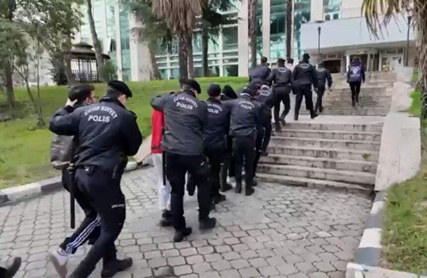 10 ILDE 25 MILYAR LIRA HACIMLI YASA DIS 1171923 348110