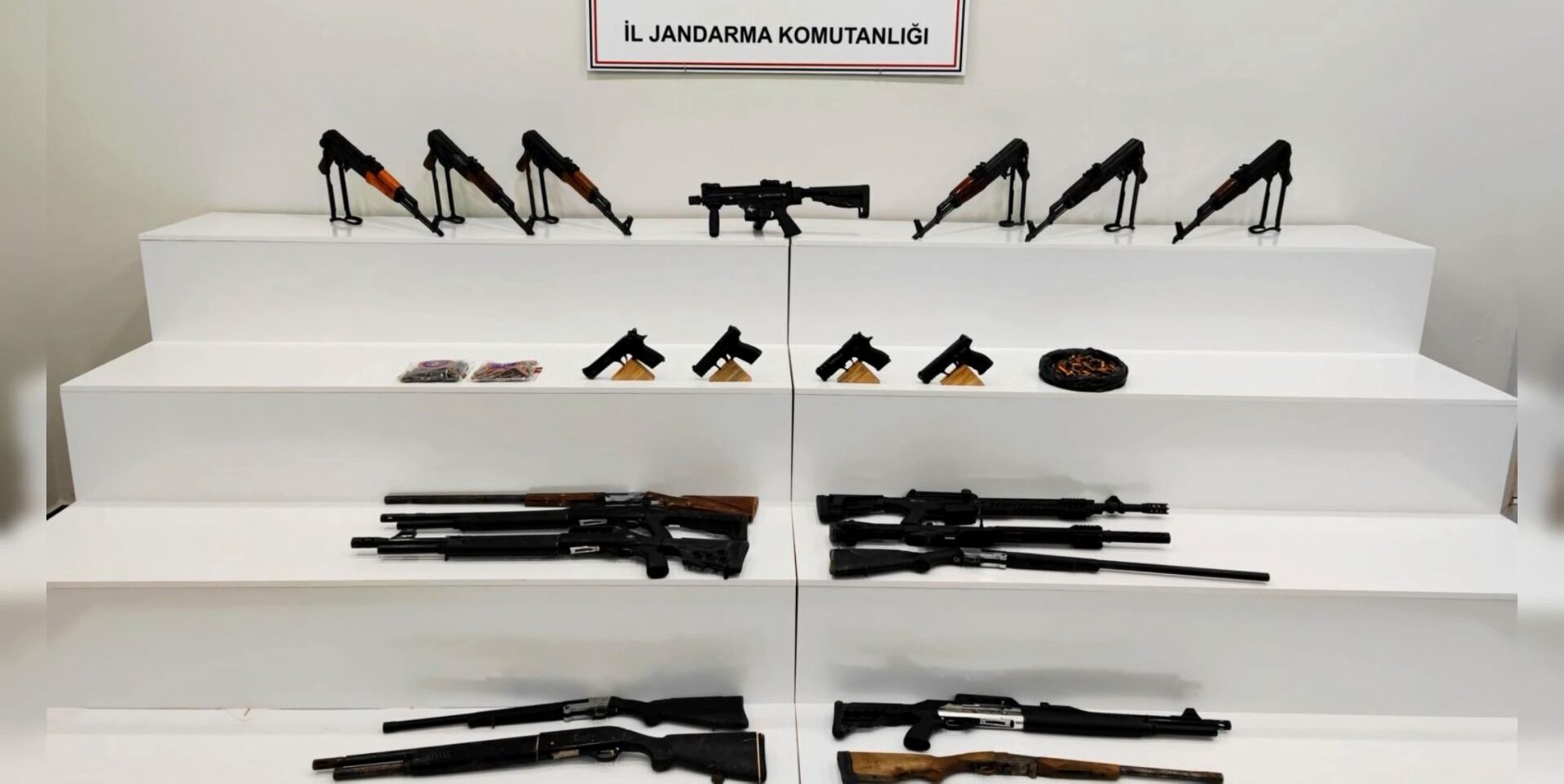 27 ilde silah kaçakçılarına yönelik operasyon; 259 gözalt.