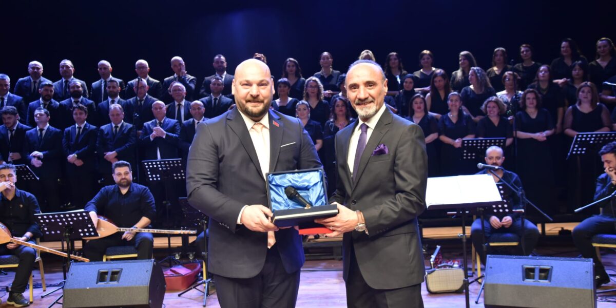 Aşık Mahzuni Ata Sahne’de türkülerle anıldı