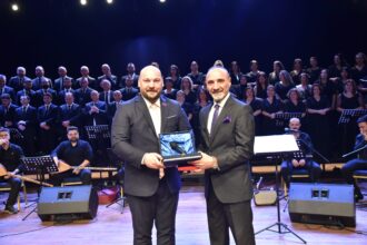 ATA SAHNEDE MAHZUNI GECESI 15