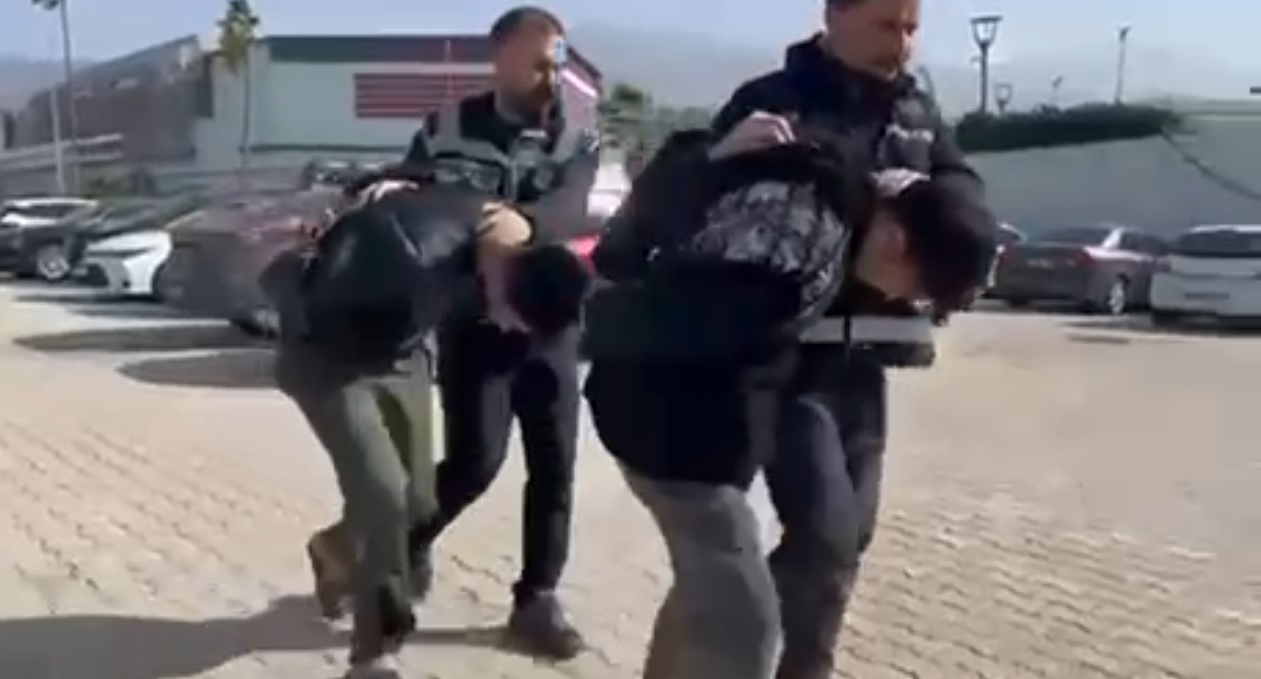 Buluştukları kadını bağlayıp cinsel saldırıda bulundukta