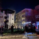 EVINDE CIKAN YANGINI SONDURMEK ISTERKEN 1184367 351875