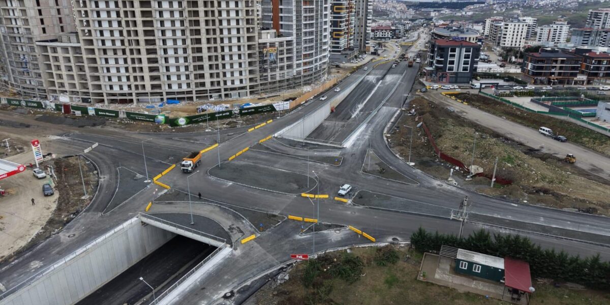 Samsun RTE Bulvarı’nın iki önemli bağlantı yolu trafiğe açıldı