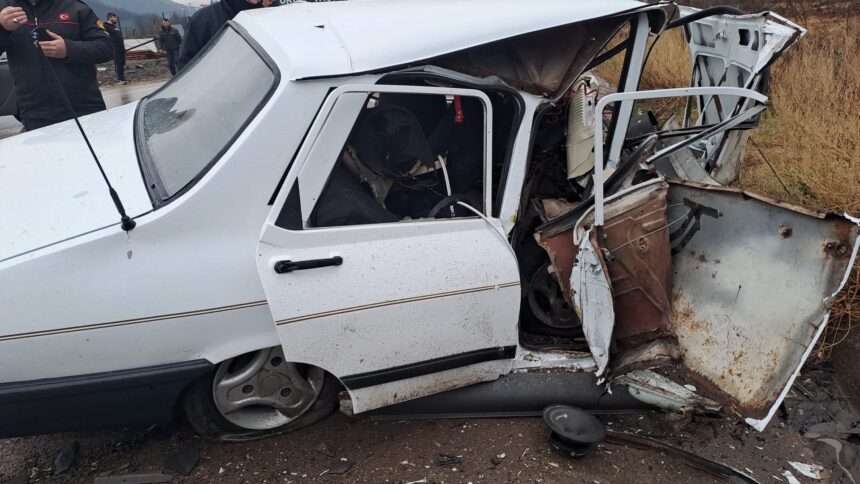 ORDUDA IKI OTOMOBIL CARPISTI 2 YARALI 1157779 343752