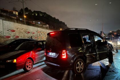 SAMSUNDA 5 ARACIN KARISTIGI ZINCIRLEME 1161379 344910