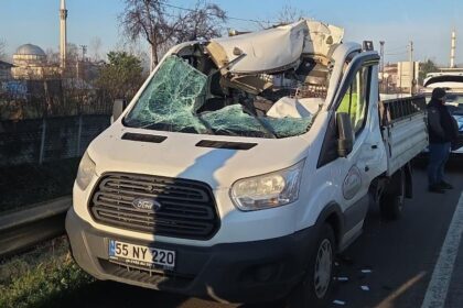 TIRDAKI BETON BLOKA KAMYONET CARPTI 1 1183480 351576 e1771934482308