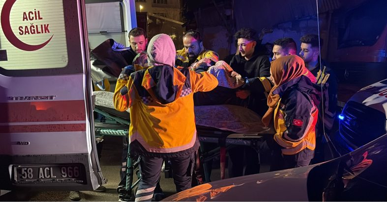 15 yaşındaki çocuk, silahla babasını ve ağabeyini öldürdü; anneannesini ise ağır yaraladı!