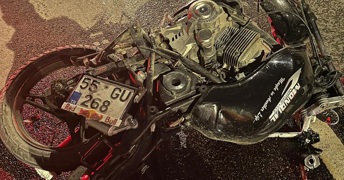 Samsun’da minibüs ile motosiklet çarpıştı; Arda öldü, arkadaşı yaralı