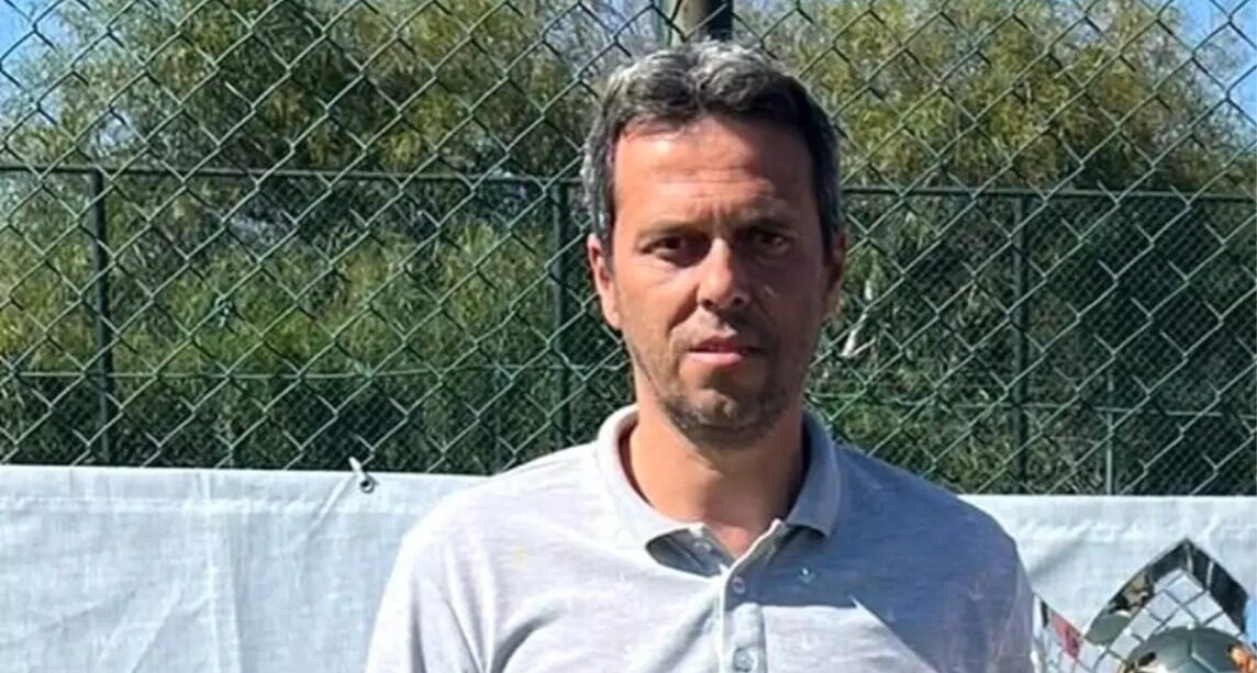 Halı sahada kalp krizi geçirip, öldü