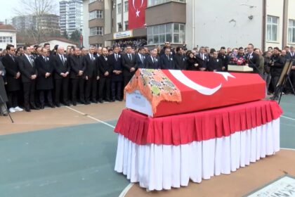 ISTANBUL OGRENCISI TARAFINDAN OLDURULEN 1194463 355105