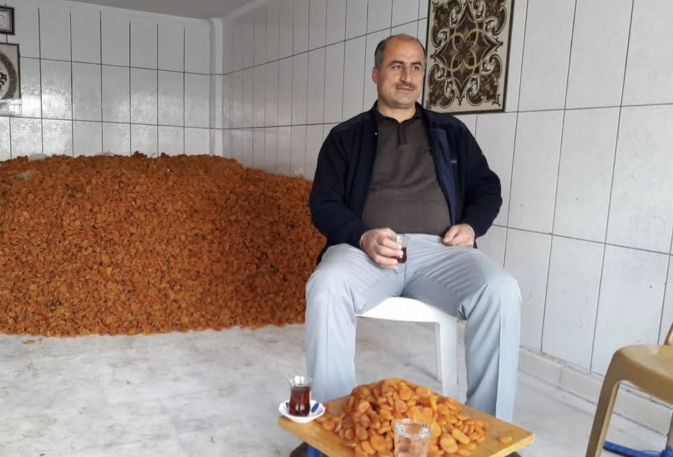 Tartıştığı oğlu tarafından bıçaklanarak öldürüldü