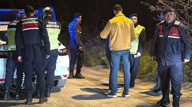 ‘Dur’ İhtarına uymadı pahalıya patladı: Ehliyetsiz sürücüye 400 Bin TL ceza