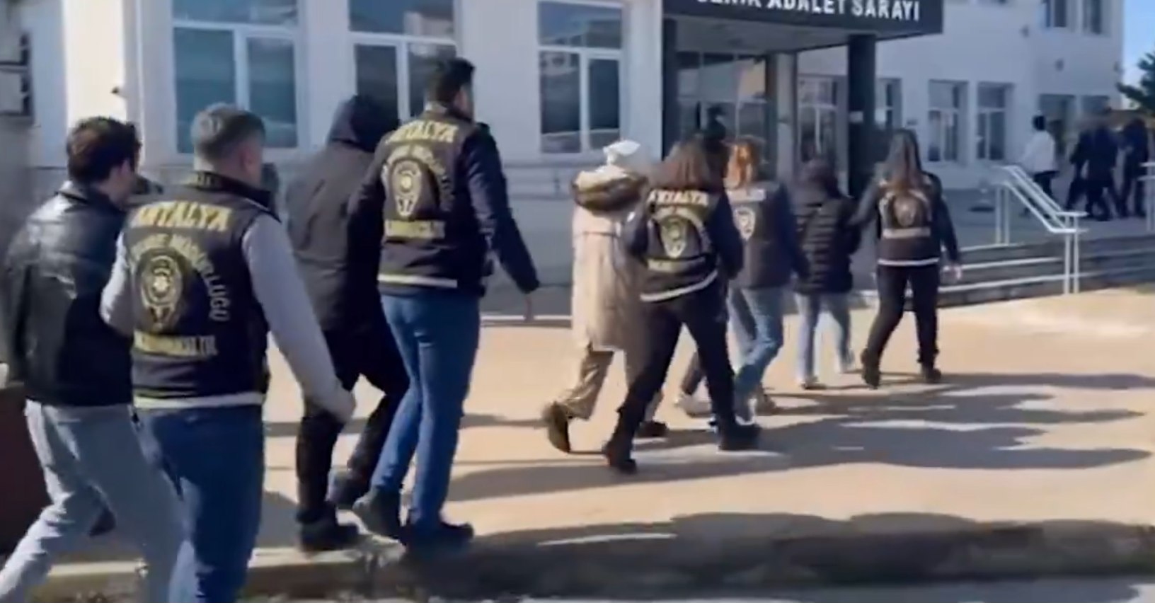 Samsun dahil 17 ilde ‘dolandırıcılık’ operasyonu: 180 gözaltı