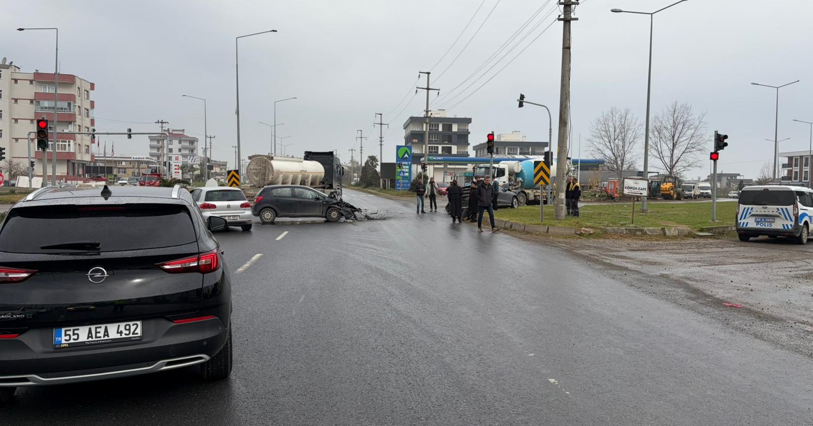 Samsun’da kırmızı ışıkta kaza; 2 yaralı