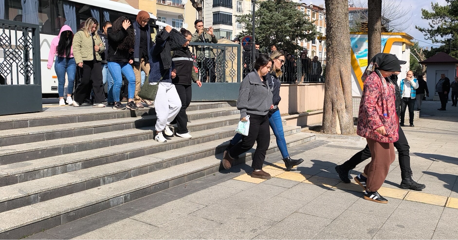 Samsun dahil 12 ilde yasa dışı bahis operasyonu: 64 gözaltı