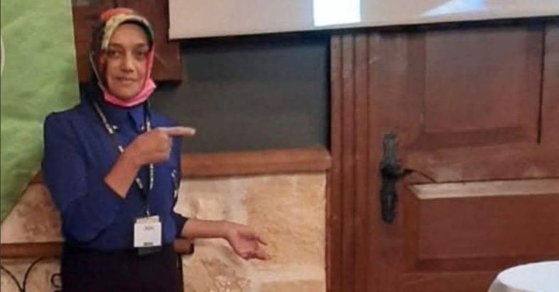 İskenderun ilçesinde Zekiye Zont'un (54) (Fotoğrafta) toprağa yarı gömülü halde cesedi bulundu.