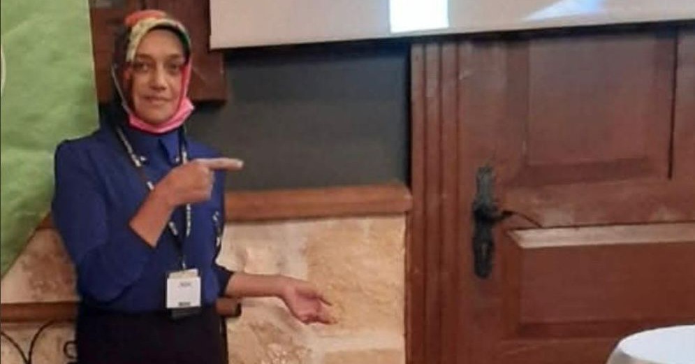 Boş arazide anne toprağa yarı gömülü, oğlu ise başından vurulmuş halde ölü bulundu!