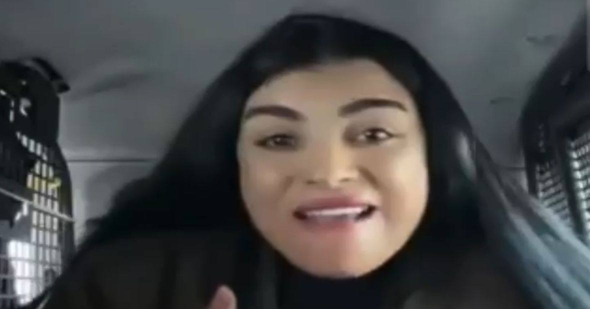 Sosyal medya fenomeni kadın dehşet saçtı! Tartıştığı kadını bıçakladı, canlı yayınladı