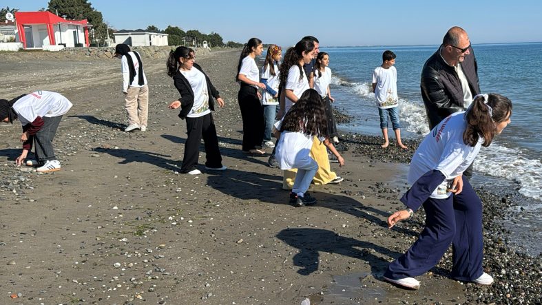 Kardeş okul projesiyle Diyarbakır’dan Samsun’a gelen öğrenciler ilk kez deniz gördü