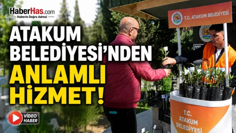 Atakum Belediyesi’nden Bayram Arefesinde Anlamlı Hizmet: Kabir Ziyaretine Gelen Vatandaşlara Çiçek Fidesi Dağıtıldı