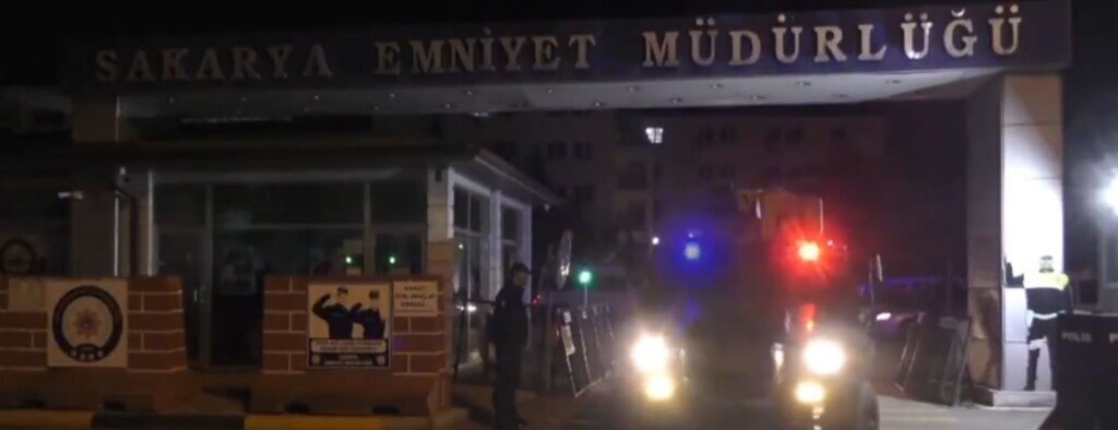 3 ilde es zamanli Sibergoz operasyonu 43 kisi yakalandi