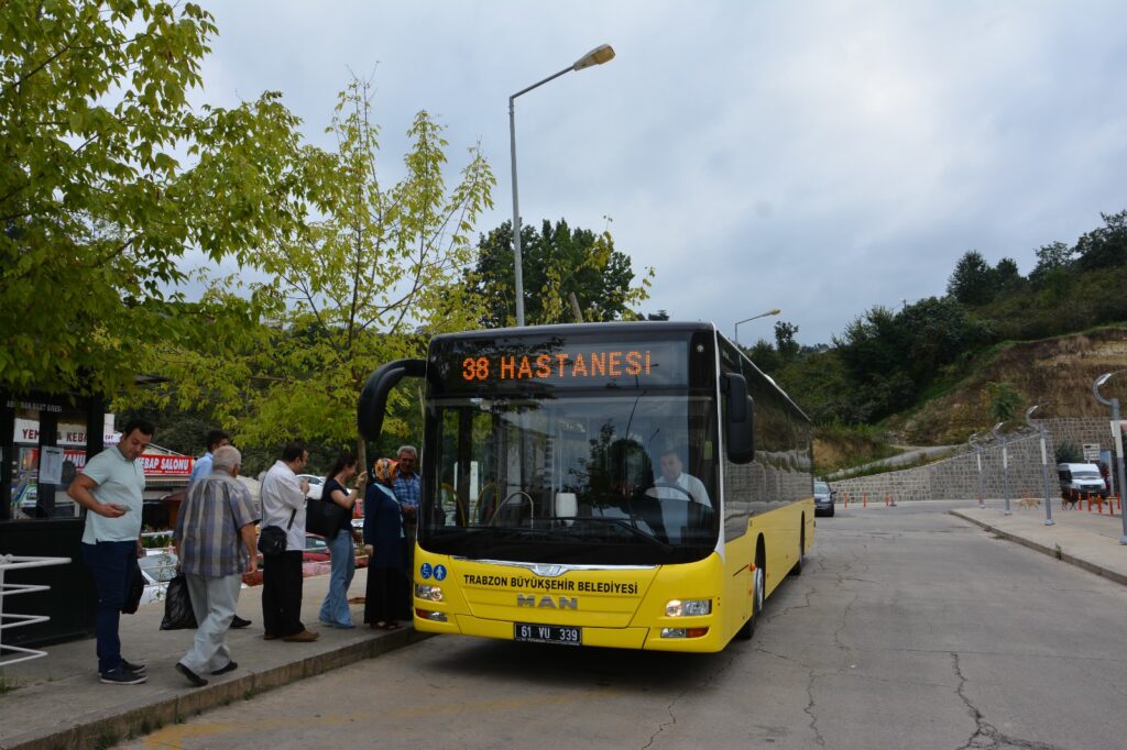 Başkan Genç’ten öğrencilere ulaşım kolaylığı