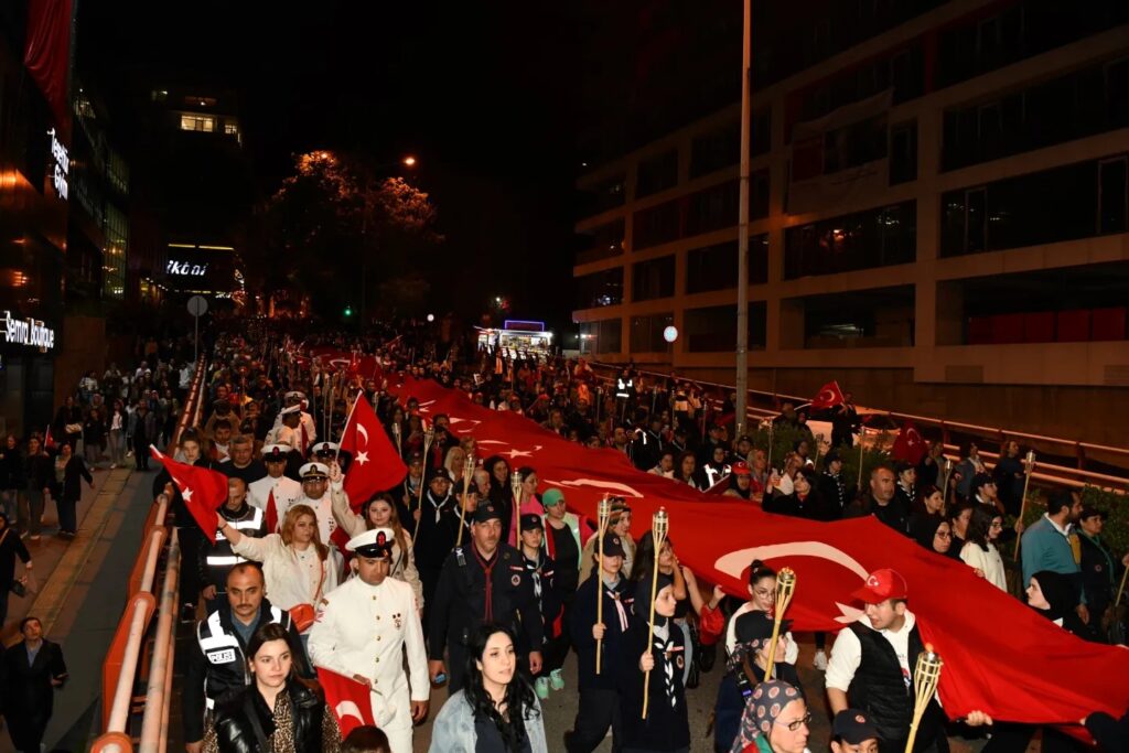 Samsun’da 19 Mayıs’a özel 1919 metre Türk bayrağı açıldı