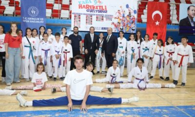 Ağrı’da GSB Spor Okulları Halaylar Eşliğinde Açıldı