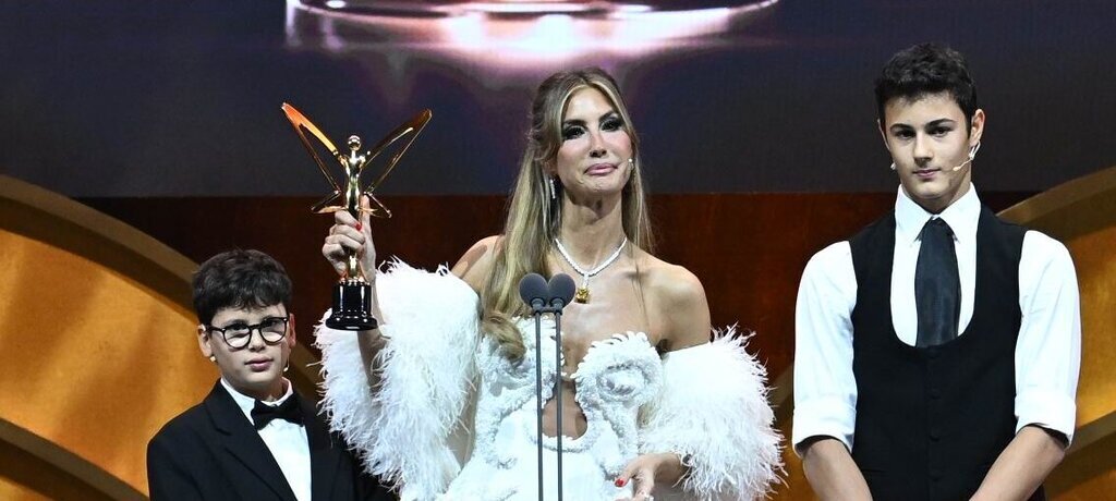 50NCI PANTENE ALTIN KELEBEK ODULLERI SA 462483 136390 e1733817890386