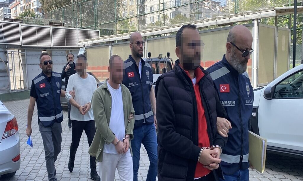 698786 e1746605943105