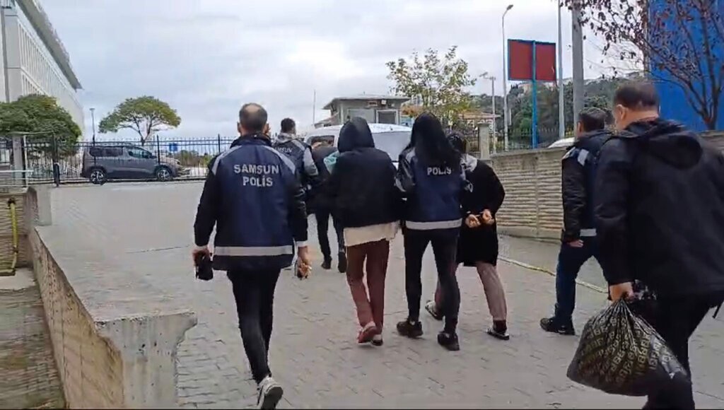 700 BIN LIRALIK ALTIN HIRSIZLIGINA 3 GOZ 416686 122859