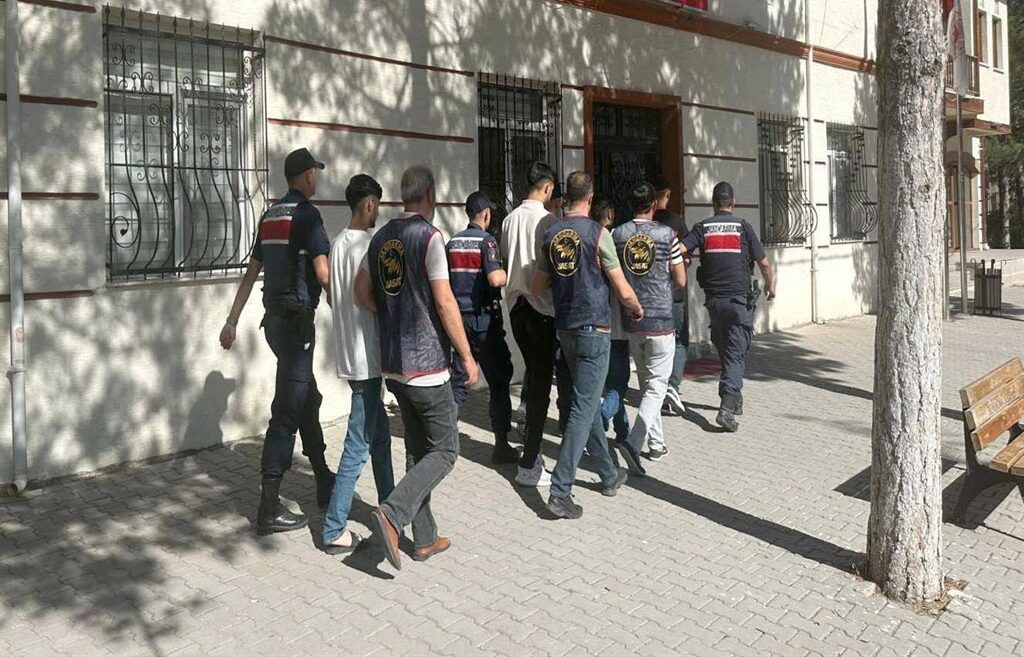 783885 e1750859211487