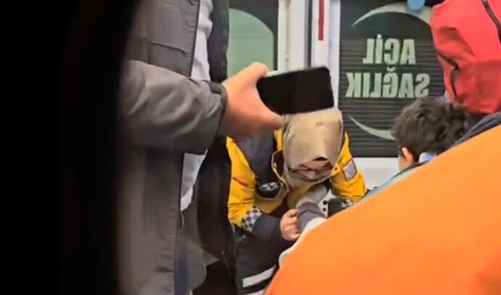 ACIL TIP TEKNISYENI KAZADA YARALANAN CO 440507 129960 e1732617269932