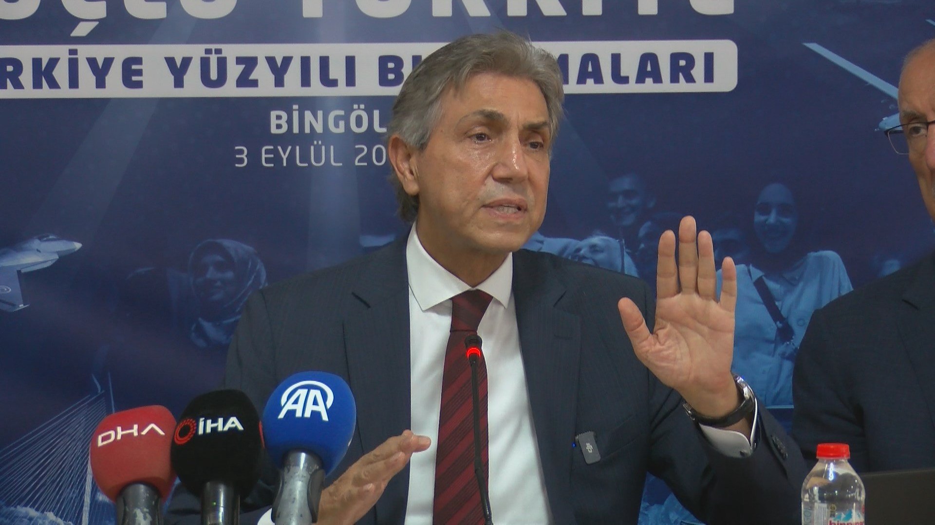 AK PARTILI DEMIR SOKAKTA KIME GIDERSEK 895957 266154