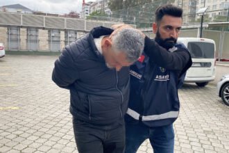 AKRABASINI DIZINDEN VURUP OLUMUNE NEDEN 1035590 307335