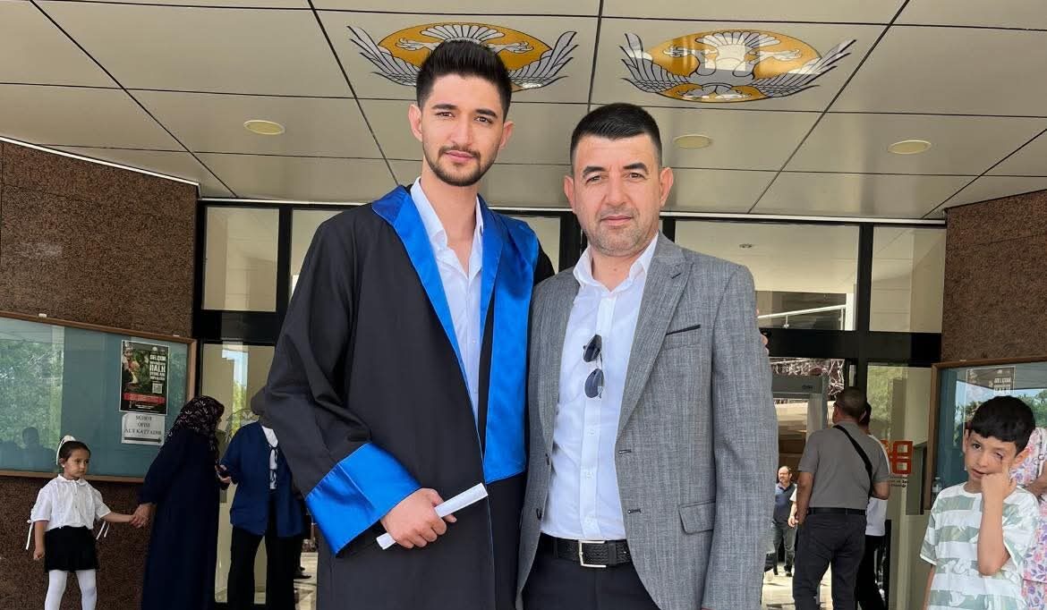 ALACAK KAVGASINDA ENVER OLDU BABASI AGI 906459 269313 e1757501363209