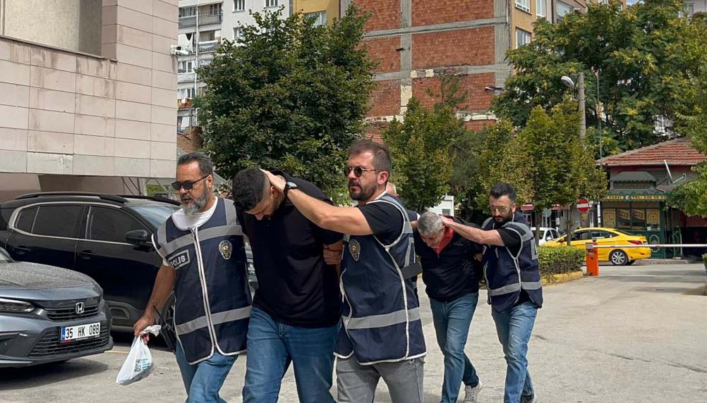 AMBULANSI TAKIP EDIP SAGLIK CALISANLARI 902350 268105