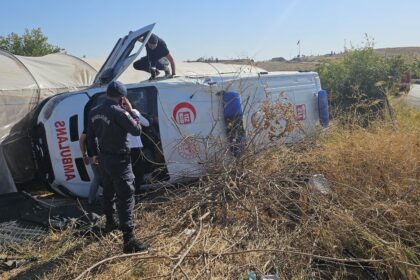 AMBULANSLA OTOMOBIL CARPISTI 3U SAGLIK 971103 288359