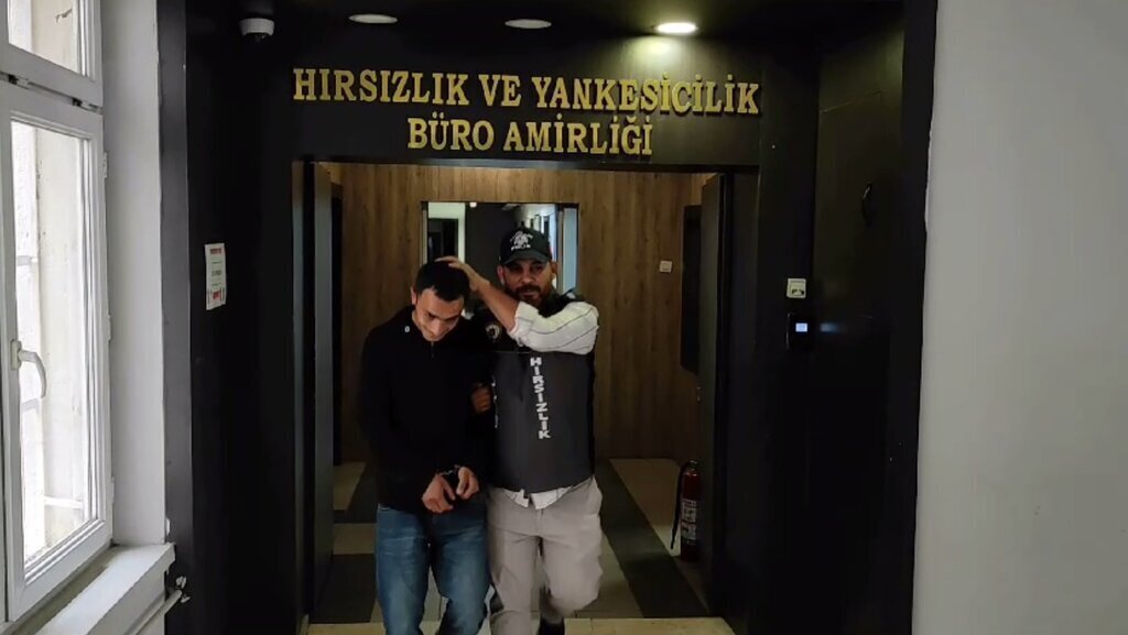 ANKARADA 9 AYRI HIRSIZLIGIN SUPHELISI Y 375856 104061