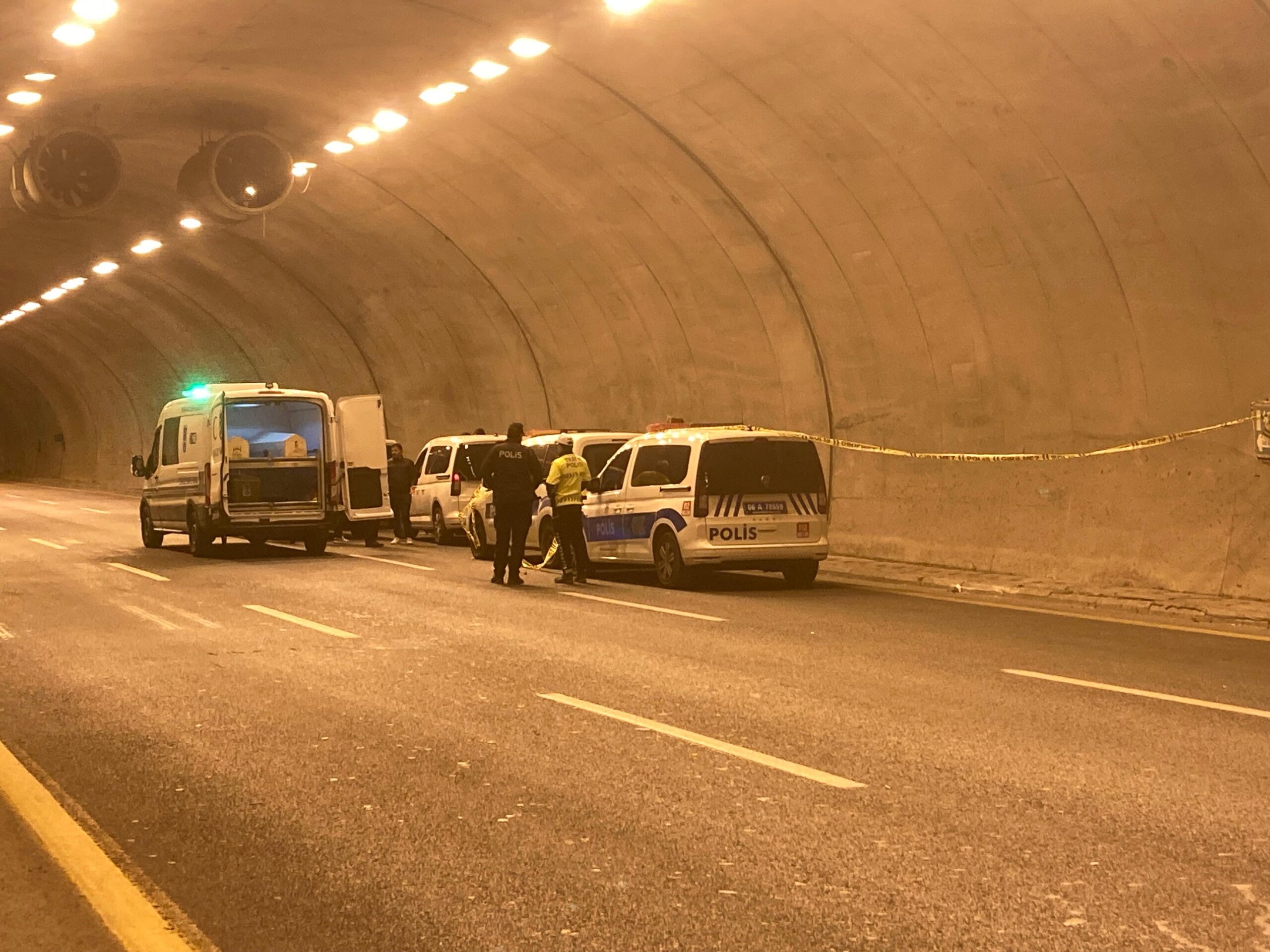 Ankara’da otomobilin içerisinde silahlı kavga: 1 ölü, 1 ya