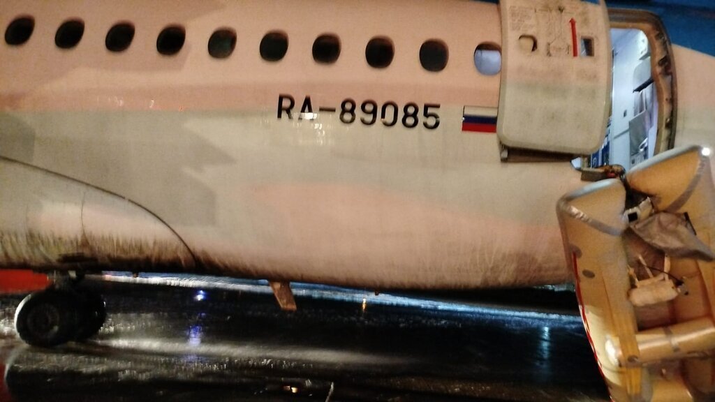 ANTALYA HAVALIMANINA TEKER KOYAN UCAGIN 437921 129229