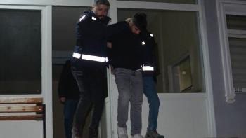 ARKADASINI BICAKLA OLDUREN SANIK MUEBBET 997500 295928