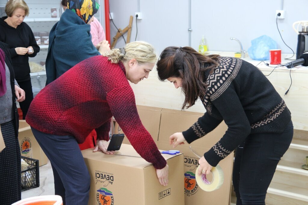 ATAKIN EMEKCI KADINLARINDAN DEPREM DAYANISMASI 5
