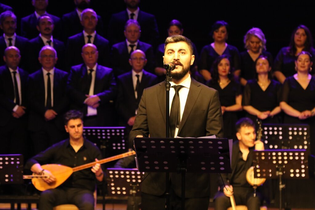 ATAKUM BELEDIYESI ISTIKLAL MARSININ KABULU OZEL KONSERI 5