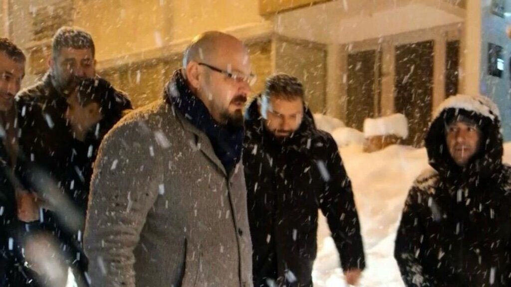 ATAKUM BELEDIYESI KARLA MUCADELE ICIN TAM KADRO SAHADA 1